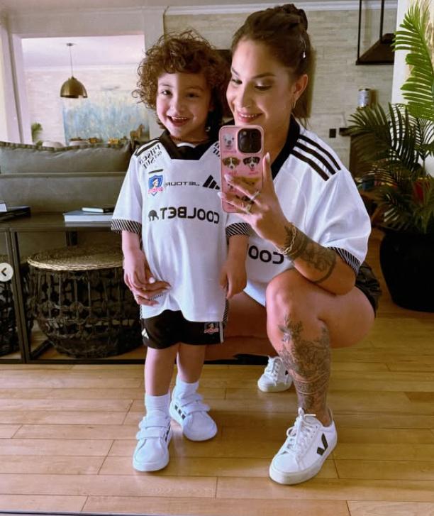 Maximiliano Falcón y Florencia Pouso no olvidan a Colo Colo - Créditos: Instagram