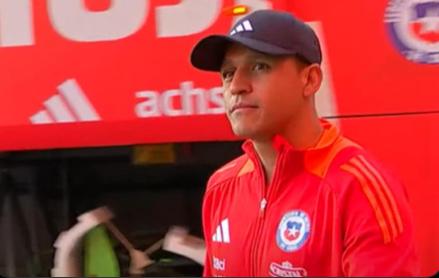 Alexis Sánchez acompaña a la Roja en el Nacional - Créditos: Redes Sociales