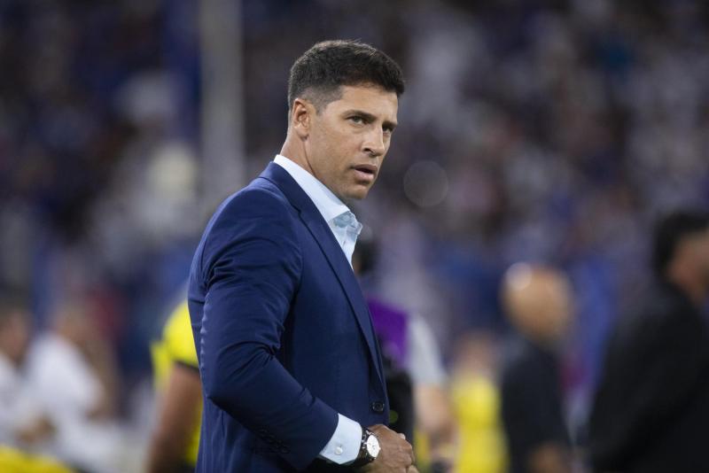 Vélez anunció la salida de Sebastián Domínguez y Claudio Baeza se quedó sin DT - Créditos: Vélez Sarsfield