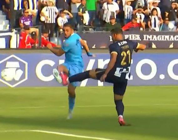 Puch reclama por arbitraje contra Deportes Iquique - Créditos: Redes Sociales