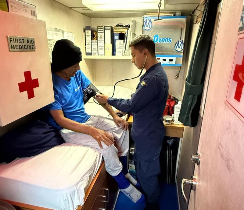 T13 - Sobrevivió "gracias a Dios y una tortuga": El milagroso rescate de un pescador peruano que estuvo 94 días en altamar y a la deriva | Marina de Perú