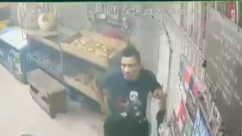 T13 - Enfrentamiento entre delincuente y Carabineros en La Pintana