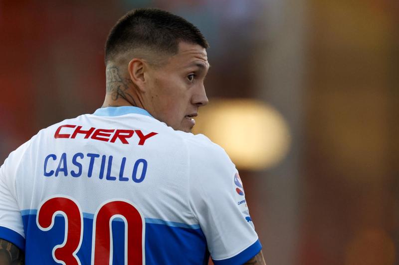 Nicolás Castillo no aguantó el respaldo de Buljubasich a Tagle al mando de la UC - Créditos: Photosport