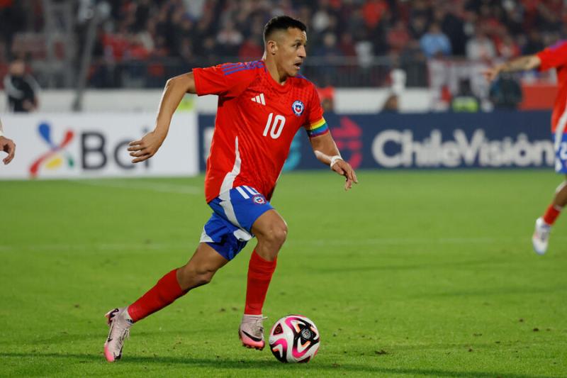 Alexis Sánchez está en Chile para sumarse a la Roja - Créditos: Photosport