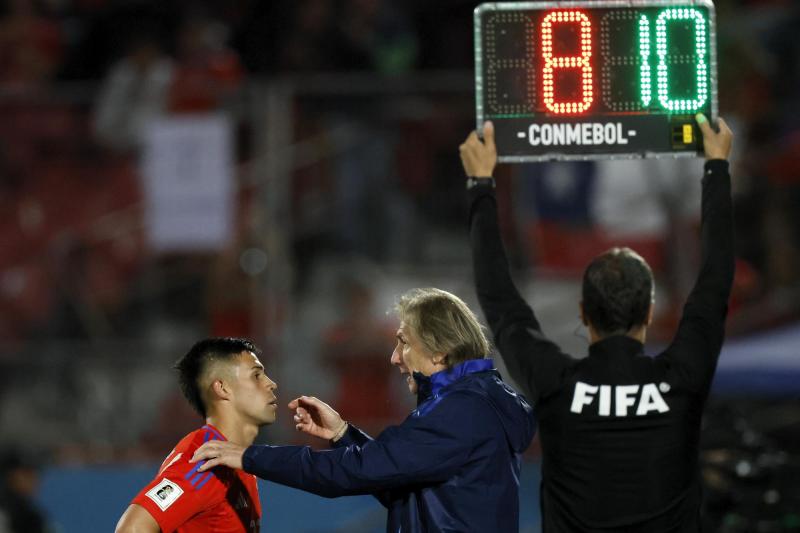 Alexander Aravena tendría medio pie fuera de la nómina de la Roja - Créditos: Photosport