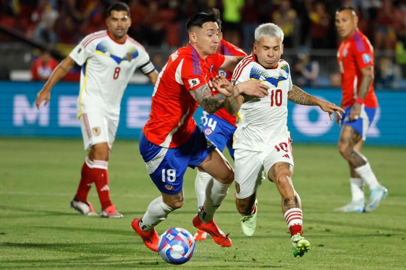 Compañero de Rodrigo Echeverría dejaría Club León - Créditos: Photosport