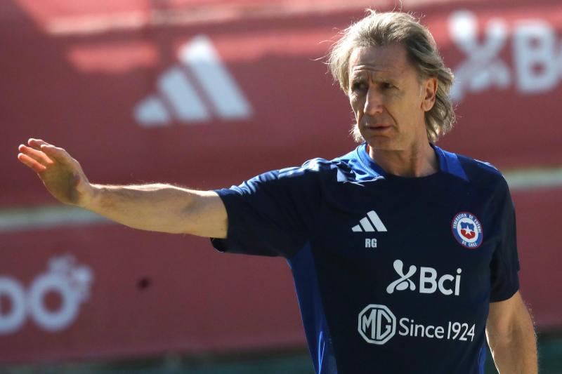 Photosport - Johnny Herrera criticó a Ricardo Gareca