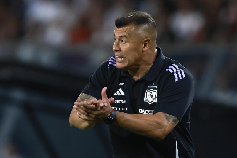 Jorge Almirón le bajó el perfil al escándalo de Blanco y Negro - Créditos: Photosport