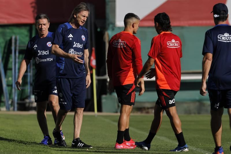 Photosport - La Roja de Ricardo Gareca prepara el partido ante Paraguay