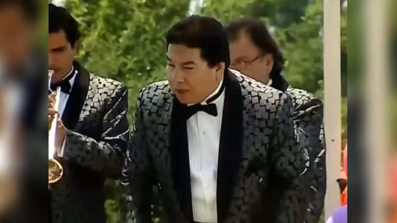 Canal 13 - El cameo de Tommy Rey en la teleserie "Brujas"