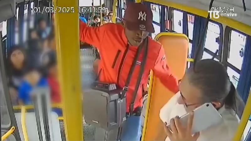 Chofer de micro fue agredido por cantante - T13