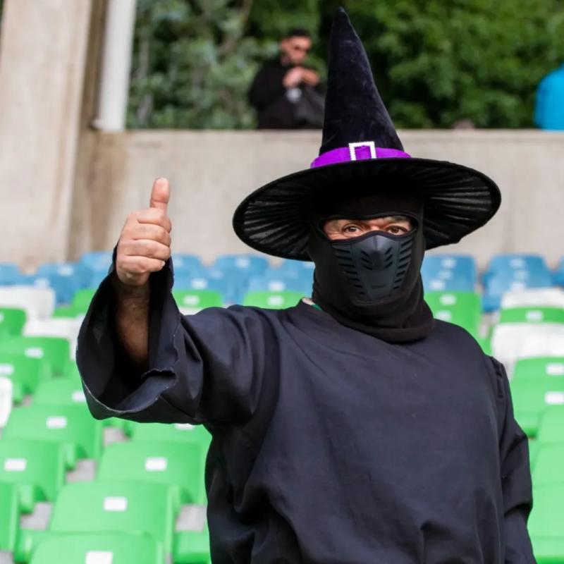 Hincha solitario de Brujas de Salamanca dijo presente en Puerto Montt - Créditos: Jorge Benítez Arias