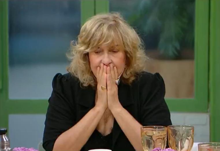 Conductora de TV argentina Georgina Barbarossa rompe en llanto ante muerte de un colega: "Un maestro" | T13