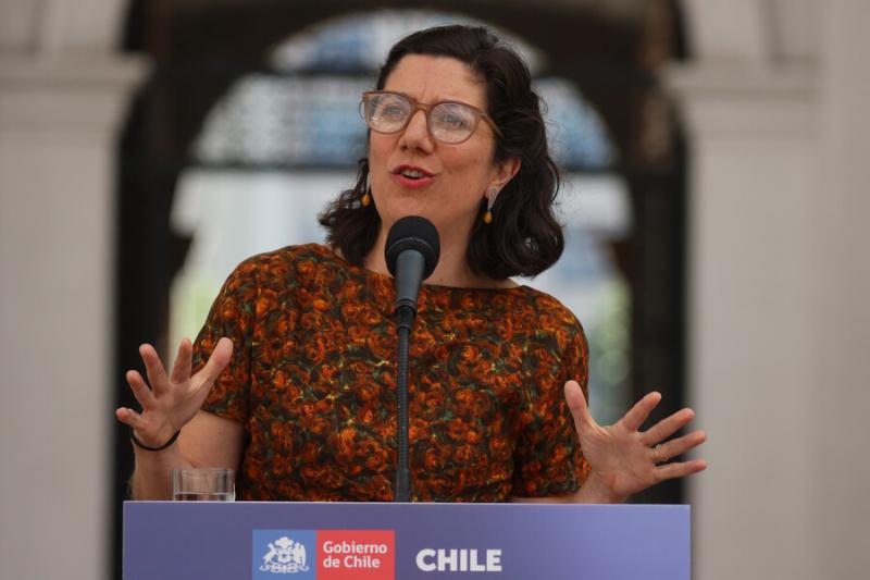 ATON - Ministra (s) vocera de Gobierno, Aisén Etcheverry