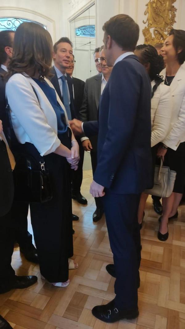 Quién era Dimitri Weiler, el francés asesinado en Chicureo - Weiler y el presidente francés Emmanuel Macron