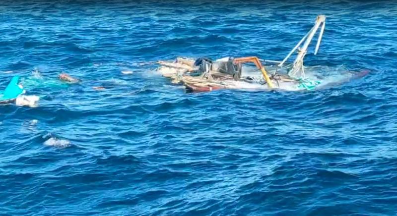 Video muestra los restos de la embarcación donde iban pescadores desaparecidos