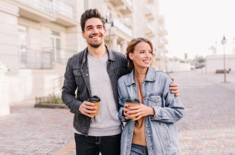 freepik - Qué son las parejas "OWC": Descubre quiénes las prefieren, sus ventajas y desventajas