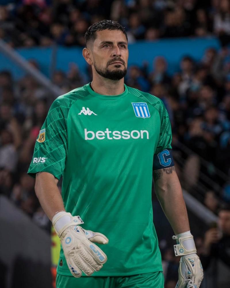 Gabriel Arias fue figura en Racing tras atajar penal - Créditos: @Racingclub