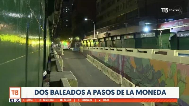 Dos baleados a pasos de La Moneda: Habrían sido atacados desde un scooter