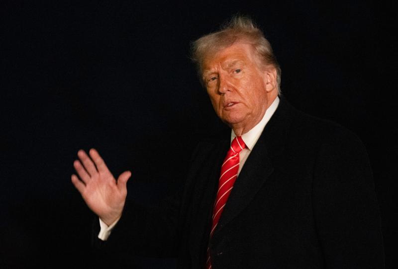 Sobre una eventual contienda contra el expresidente Barack Obama, quien cumplió dos mandatos, Donald Trump respondió: "Eso sería bueno, me gustaría".