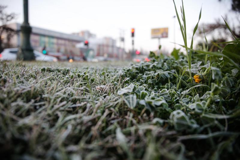 Baja sensación térmica esta mañana en Santiago - Agencia Uno