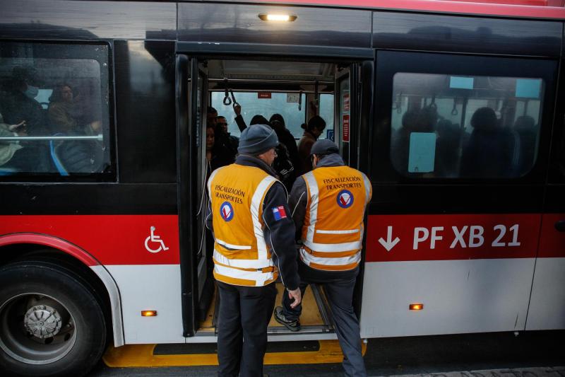 Presentan proyecto para disminuir evasión en el transporte público - Agencia Uno