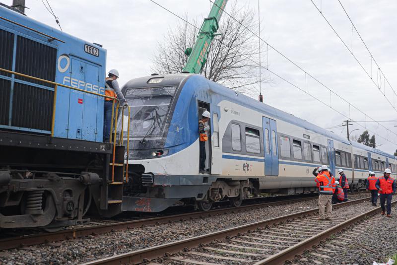 Agencia Uno - Muere médico tras colisión entre Biotren y micro en San Pedro de la Paz