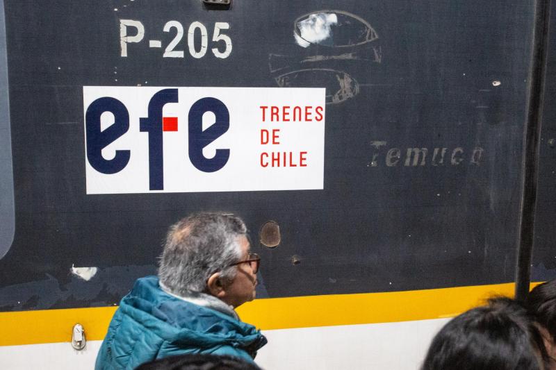 Agencia Uno - EFE (Trenes para Chile)