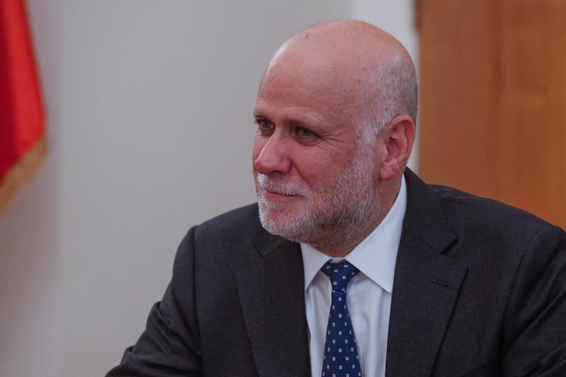 Agencia UNO - Álvaro Elizalde plantea: "¿Por qué extranjeros van a elegir al Presidente de Chile?"