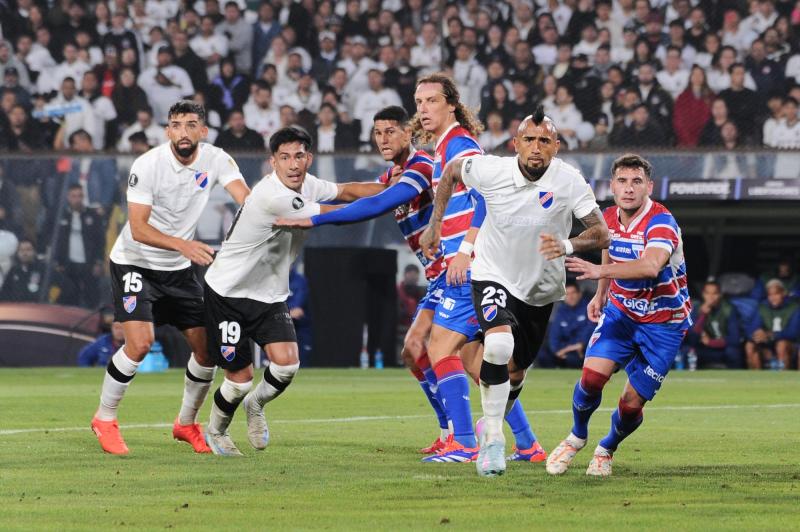 Agencia UNO - Johnny Herrera se cuadró con Colo Colo tras la sanción de Conmebol