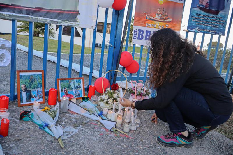 T13 - Mal tiempo impide avanzar en búsqueda clave de los pescadores desaparecidos en Coronel | Agencia UNO