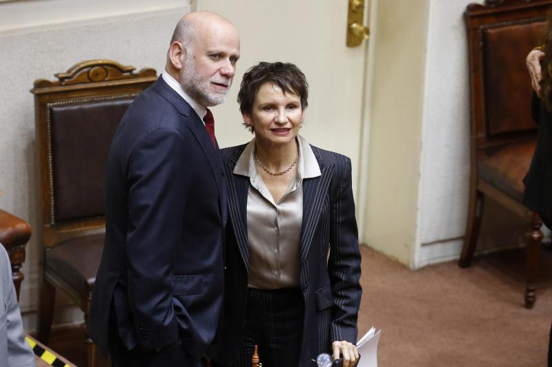 Aton- Ministro Álvaro Elizalde y exministra y candidata presidencial Carolina Tohá