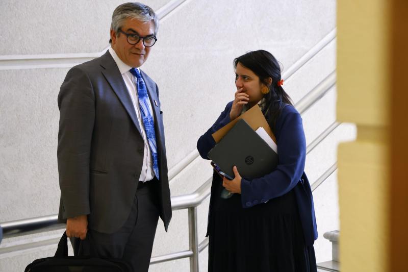 Aton - Mario Marcel (ministro de Hacienda) y Javiera Martínez (directora de Presupuestos)