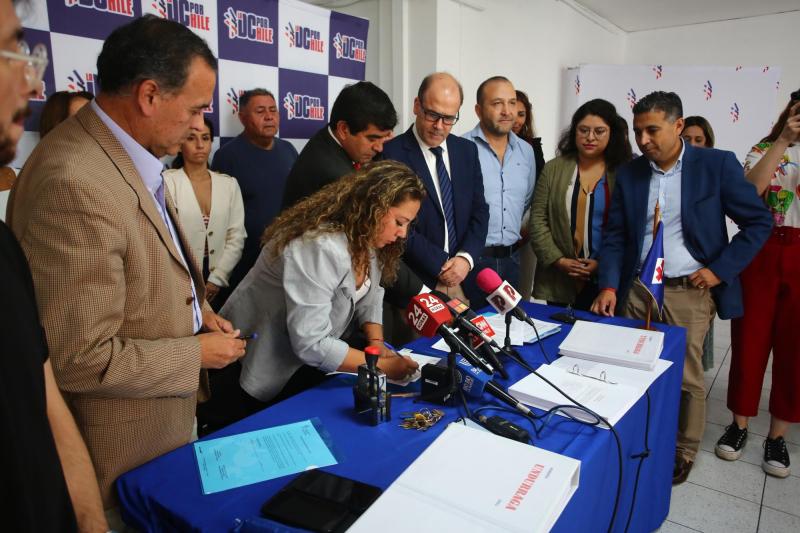 Aton- Inscripción de candidatura de Undurraga ante el Tribunal Supremo de la DC