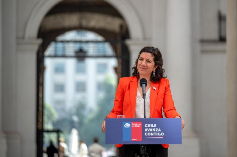 Aton- Etcheverry pidió a la Fiscalía aclarar posible "pinchazo" a teléfono de Boric