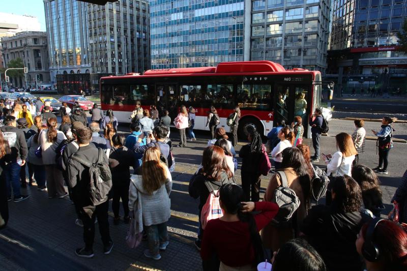 Metro de Santiago - Agencia Uno
