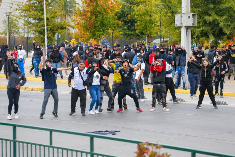 Aton - Incidentes de hinchas de Colo Colo