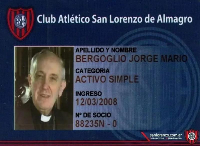 El carnet de socio del Papa Francisco - @captura