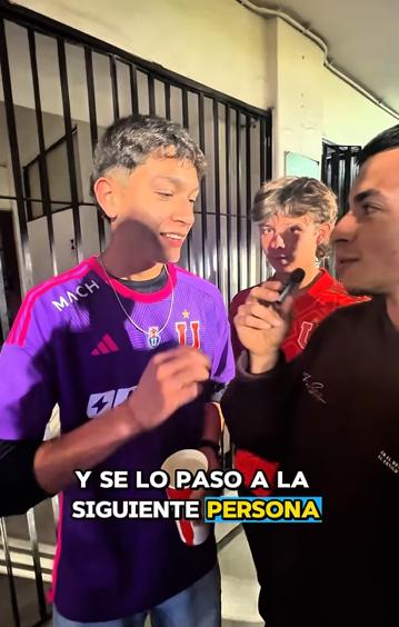Aunque la oferta fue menor, otros hinchas de U de Chile no estuvieron dispuestos a cumplir el reto - Créditos: Captura