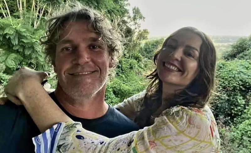 Mujer muere tras caer 80 metros por una cascada en Queensland - Facebook Simon Rosenkranz