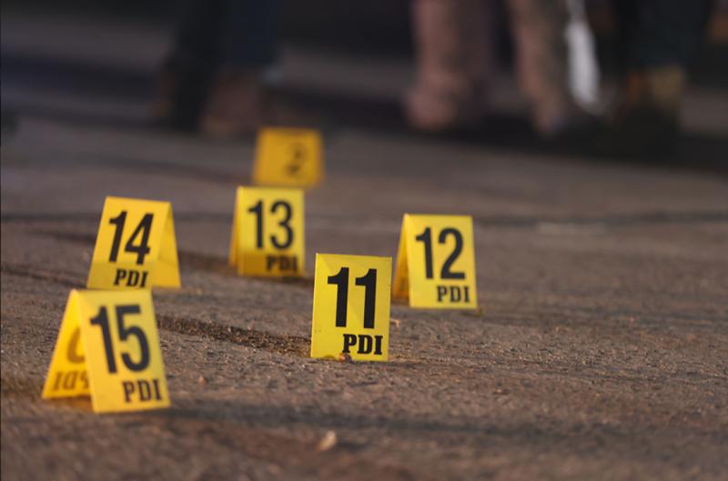 PDI - Hombre es baleado en servicentro de Maipú durante patrullaje policial