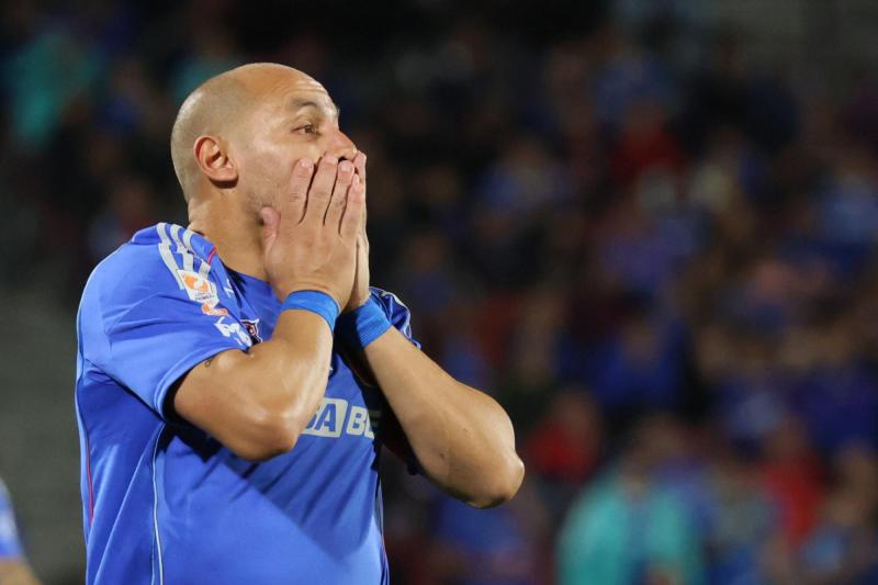 Marcelo Díaz fue de los más criticados en el primer tiempo de U de Chile - Créditos: Photosport