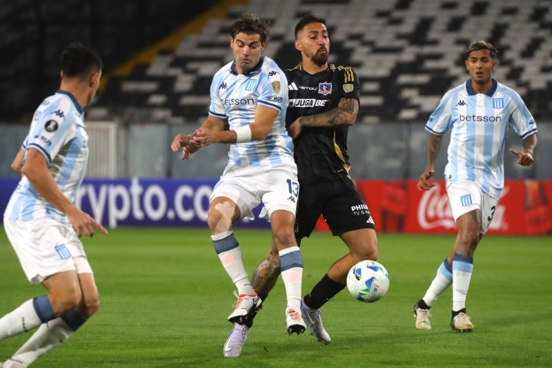 Colo Colo empató 1 a 1 con Racing Club - Photosport