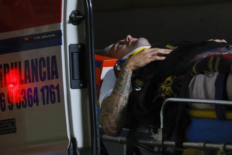 Photosport - Franco Troyansky, delantero de Audax Italiano, sufrió convulsiones tras un fuerte choque