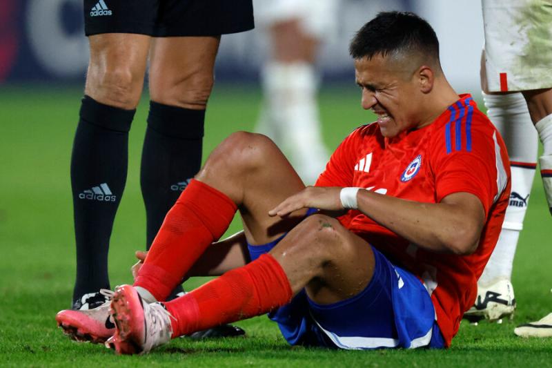 Alexis Sánchez con un pie afuera de Udinese - Créditos: Photosport