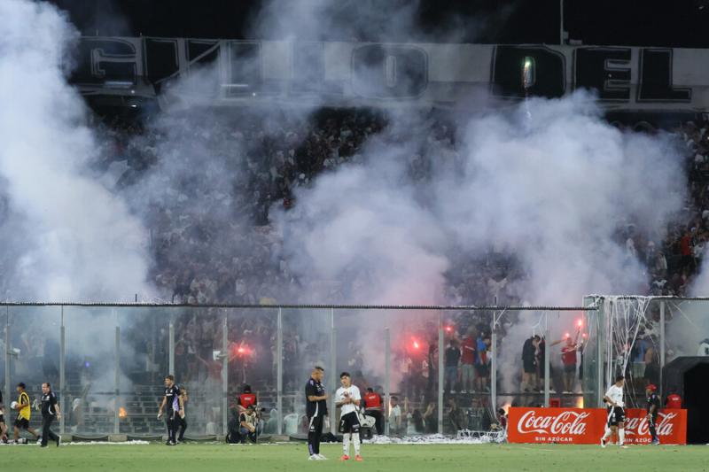 Colo Colo despide a barrista con prontuario delictual - Créditos: Photosport