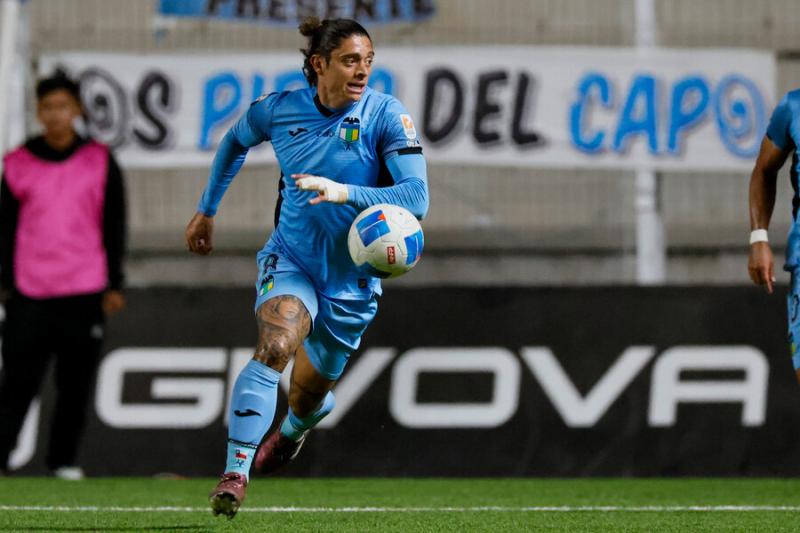 Joaquín Montecinos podría reforzar a Colo Colo - Créditos: Photosport