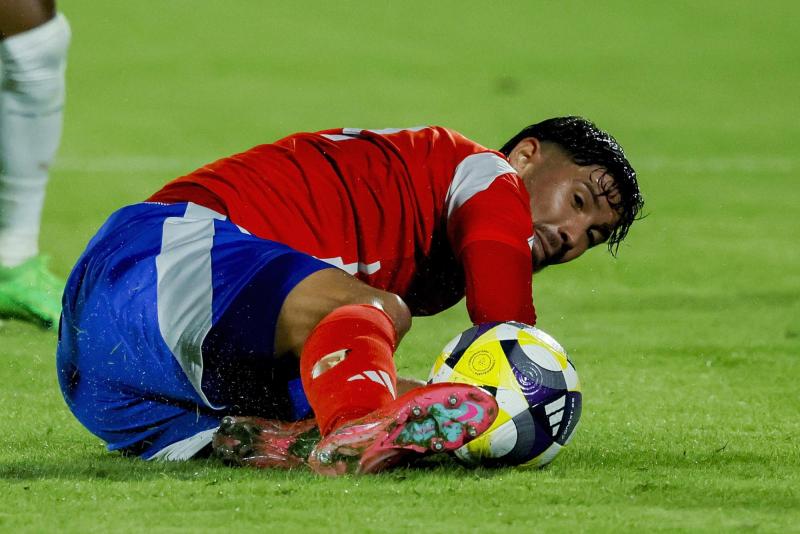 Photosport - Arturo Vidal abordó la posible llegada de Felipe Loyola al fútbol alemán