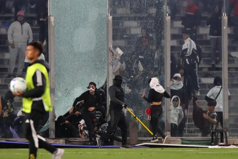 Photosport - Colo Colo fue castigado por los incidentes ocurridos el pasado 10 de abril en el Estadio Monumental