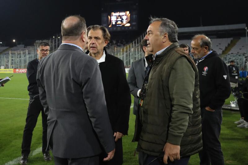 Colo Colo evalúa vender jugadores por multa de Conmebol - Créditos: Photosport